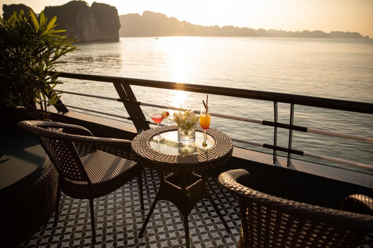 Hotel Rosy Cruises Hạ Long Exterior foto